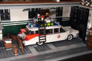 Ghostbusters (Rentrer Ecto-1 10)
